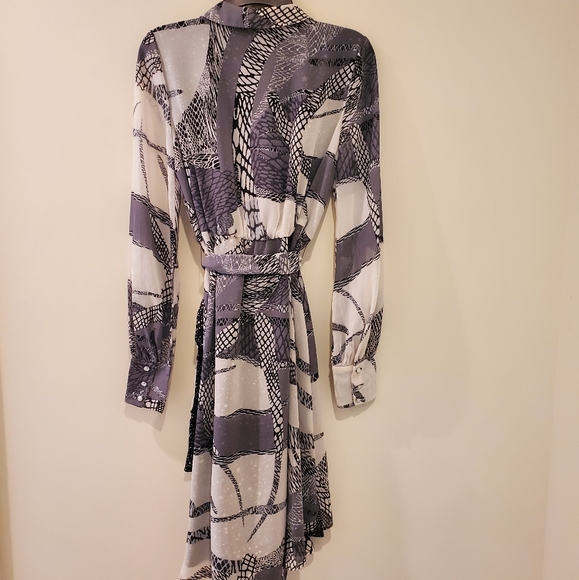 KIRNA ZABETE BLACK/ WHITE STAR PRINT DRESS - Picture 2 of 6